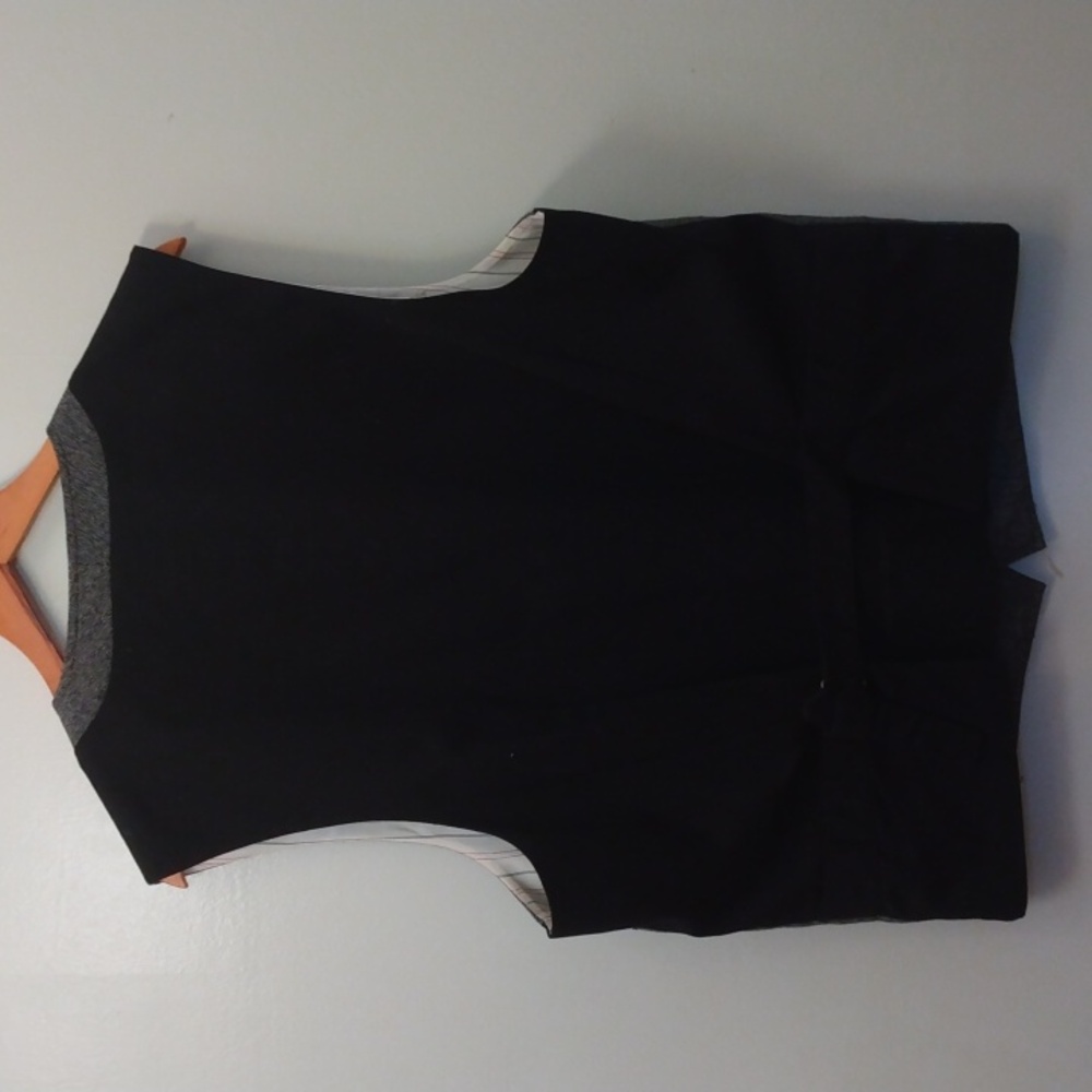 Like New Club Room XL Black/White Herringbone Adjustable Vest - Picture 11 of 11